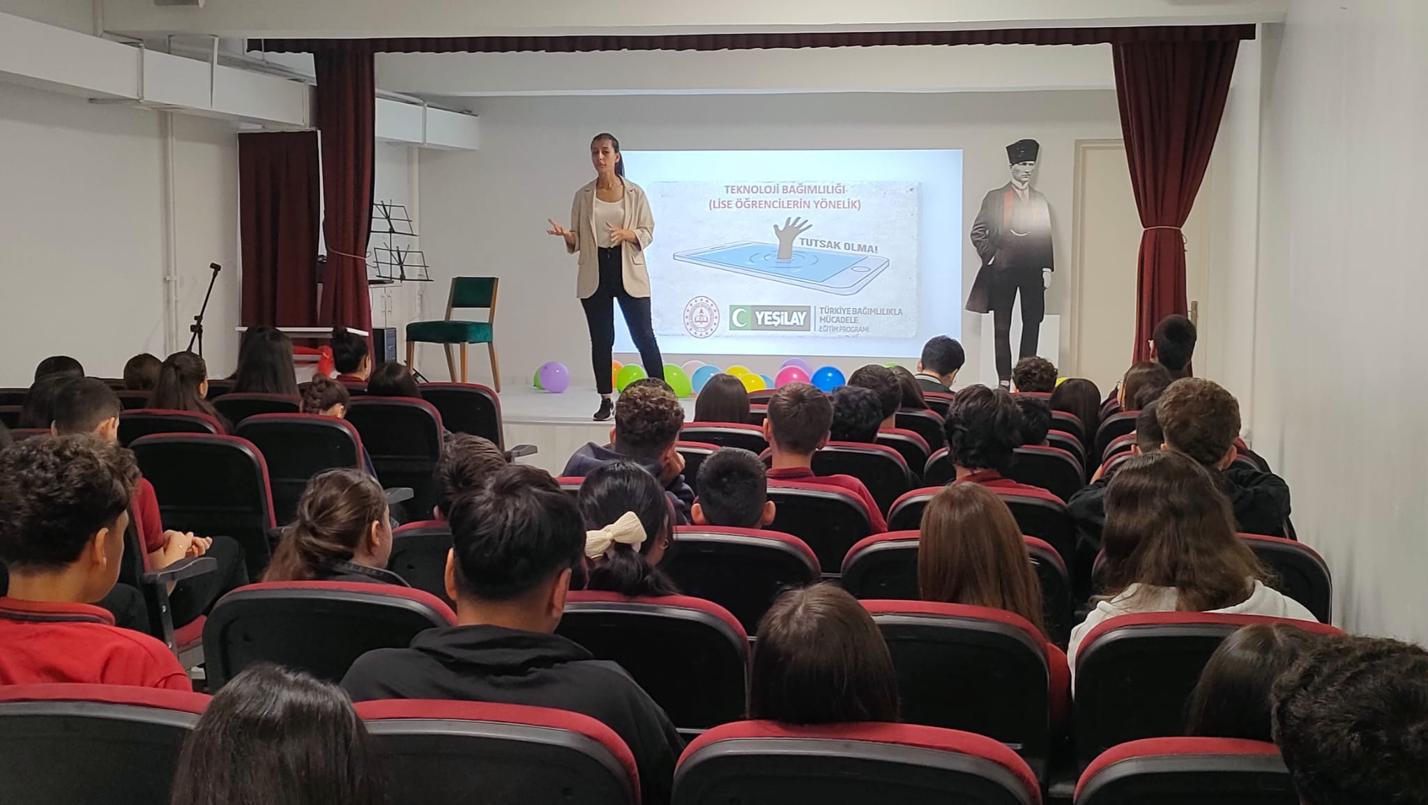 Pakmaya Ülkü Hızal Anadolu Lisesi - Bağımlılık eğitimi